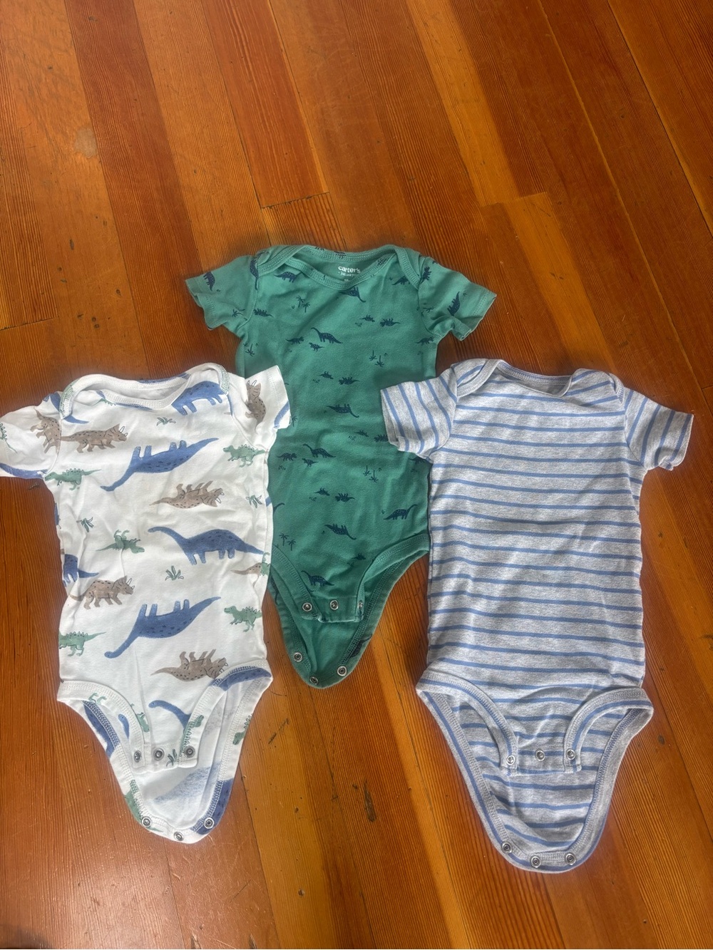 3 pack Carter’s bodysuit 18m cotton